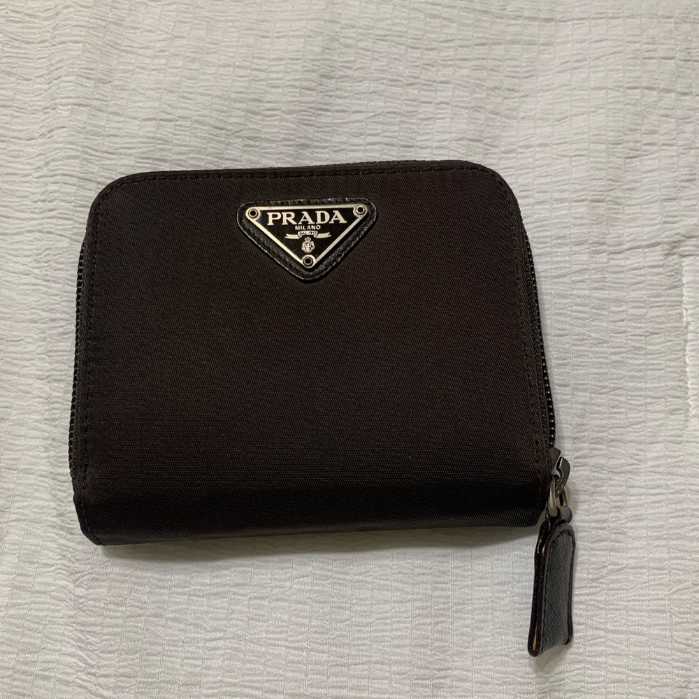 Authentic Prada wallet in GUC
